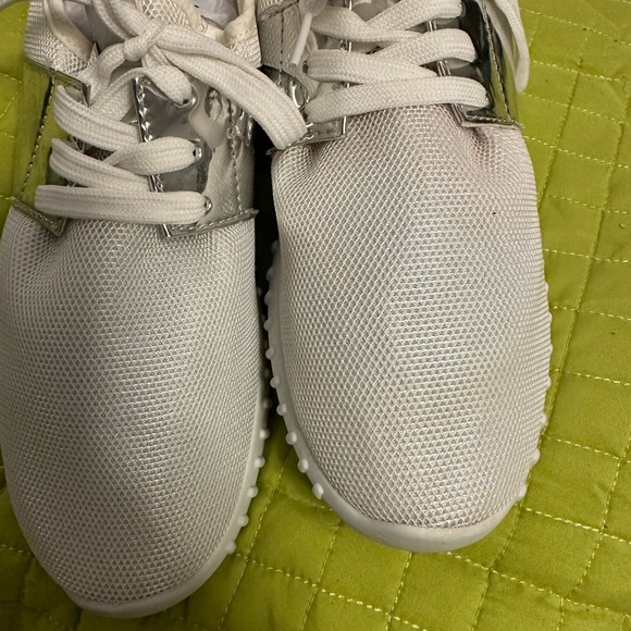 Comfy basic ladies sneaker - Picture 2 of 5